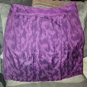 Gorgeous purple satiny mini skirt kimchi blue size 4